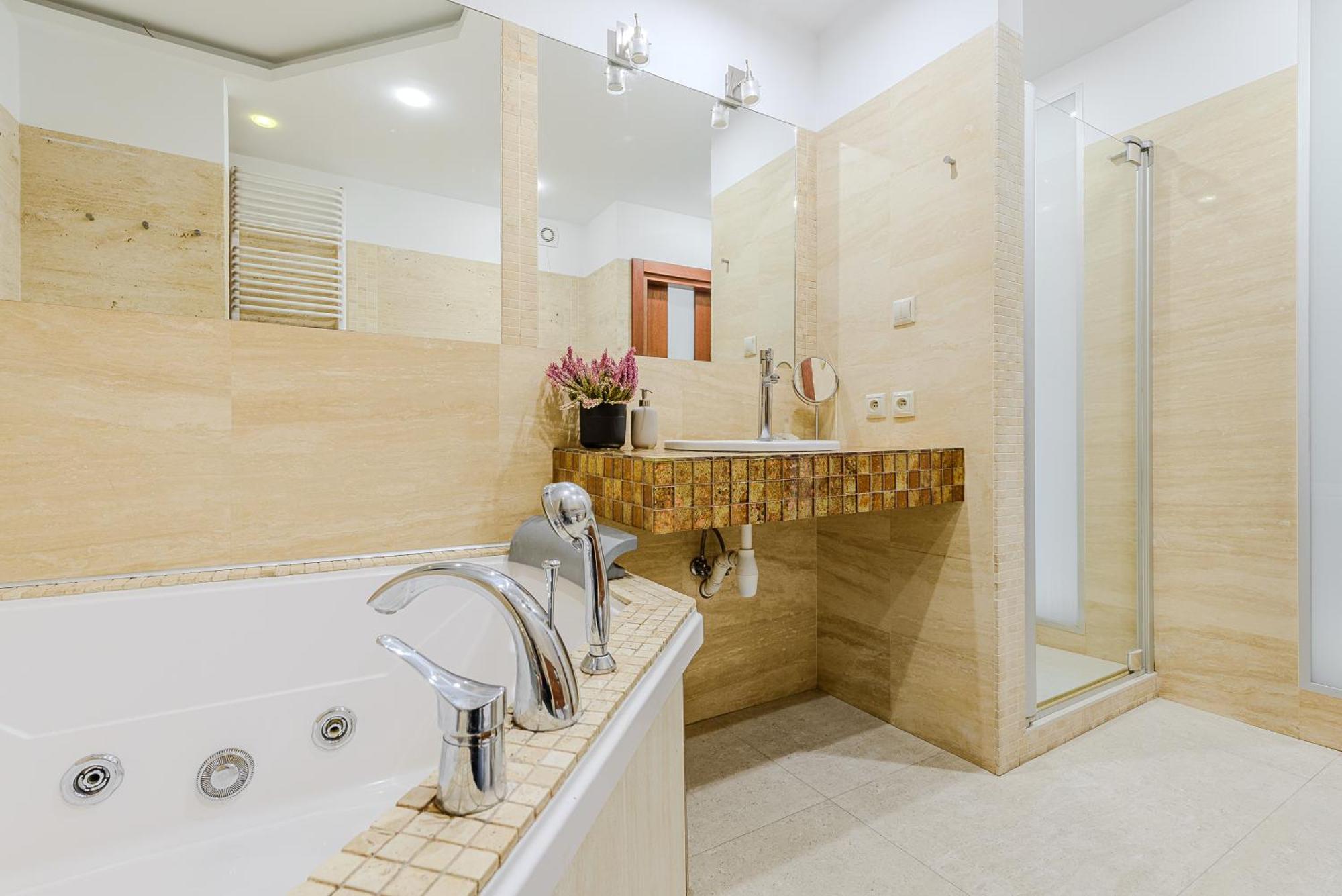 Lumina Luxury Apart With Jaccuzi On Sienkiewicza Street Лодзь Экстерьер фото